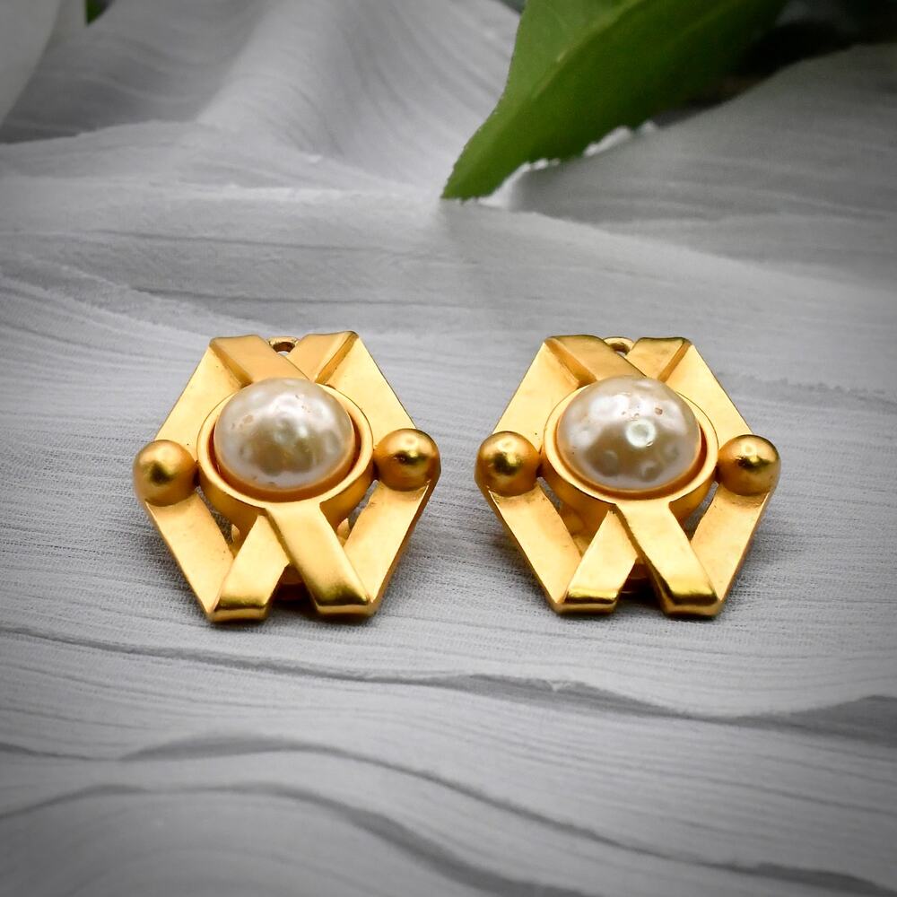 Vtg 1980s Karl Lagerfeld Matte Gold Faux Pearl Open Geometric Clip Earrings